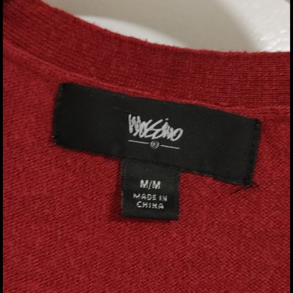 Red cardigan - Picture 2 of 2